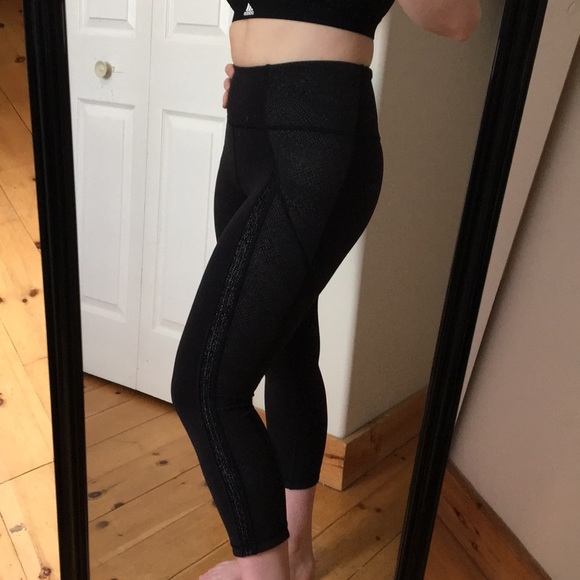 High Wasted Lululemon Crops